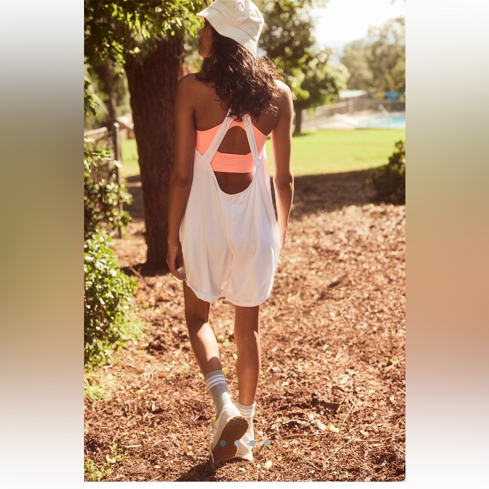 💥ONE LEFT!!💥Free People NWT Hot Shot Racerback Onesie Size S & M  in Ivory